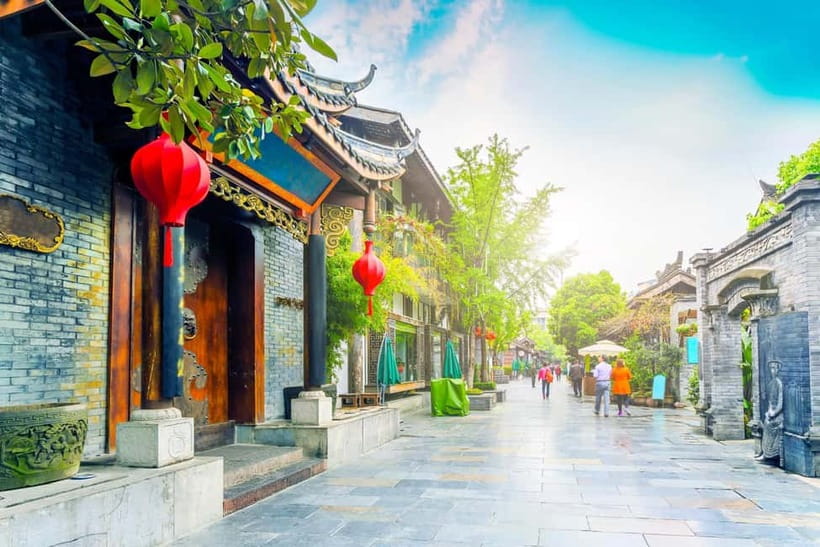 Chengdu: City Walking Tour with Food and Culture Stops - Why this four-hour Chengdu walk works