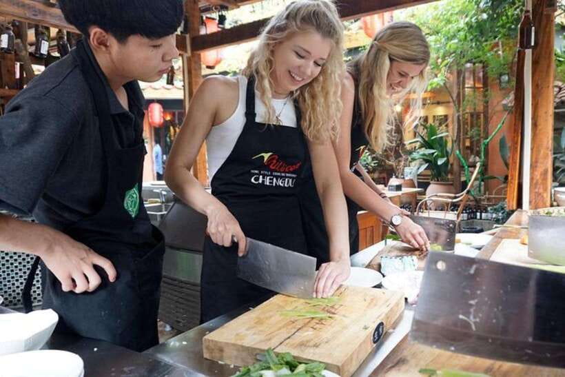 Chengdu: Cooking Class with Fresh Market Half Day Experience - From Sichuan tea to the cooking station
