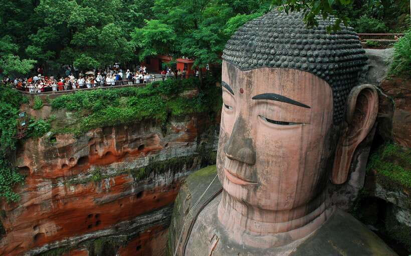 Chengdu: Leshan Buddha Optional Tours w/ Transfer or Guide - Choosing between a ticket and a private vehicle