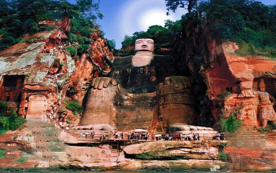 Chengdu: Leshan Grand Buddha Full-Day Private Trip - The value of a private guide and driver