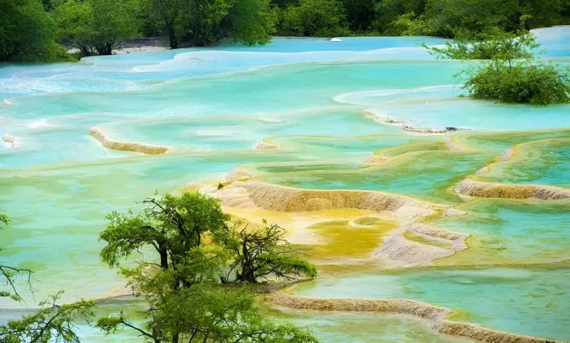 Chengdu: private 2-Day Huanglong Jiuzhaigou tour by train - Why this two-day route works