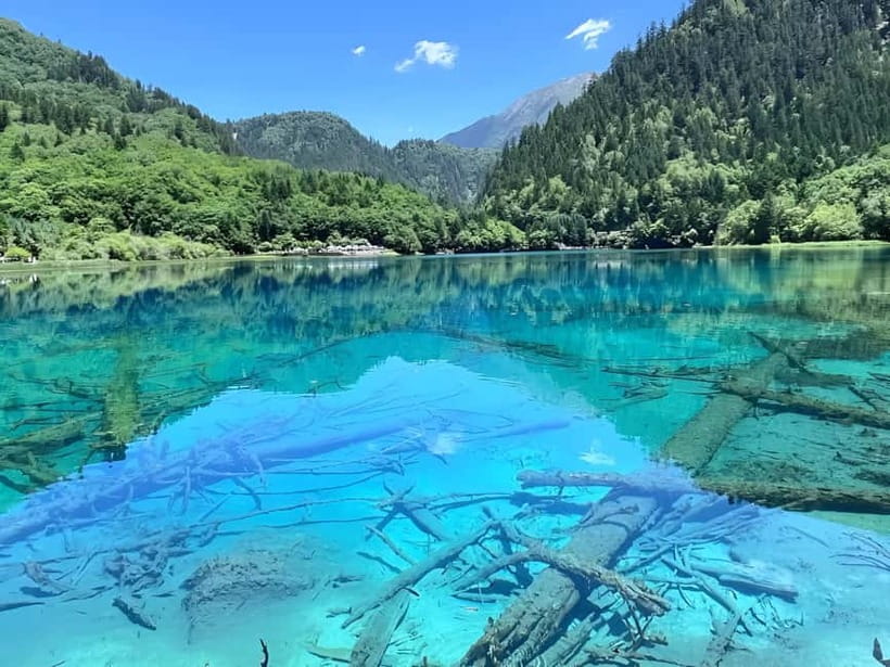 Chengdu: private 2-Day Huanglong Jiuzhaigou tour by train - Packing for high mountain parks