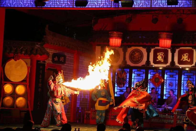 Chengdu: Sichuan Opera Show ShufengYayun & Covered Bowl Tea - Key points at a glance