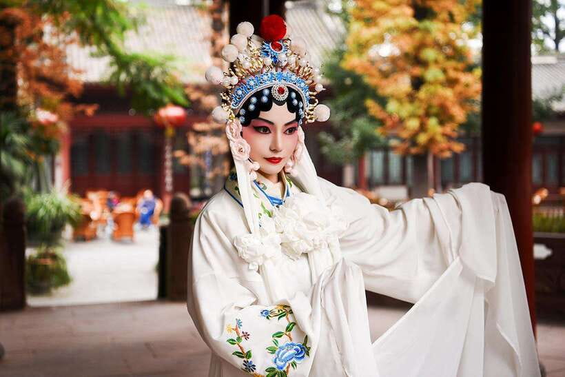 Chengdu: Sichuan Opera Show ShufengYayun & Covered Bowl Tea - Why Sichuan opera works so well for a first Chengdu evening