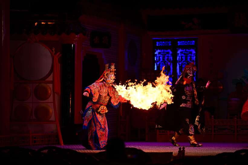 Chengdu: Sichuan Opera Show Ticket - Shu Feng Ya Yun - Face changing, fire, and the moments worth watching