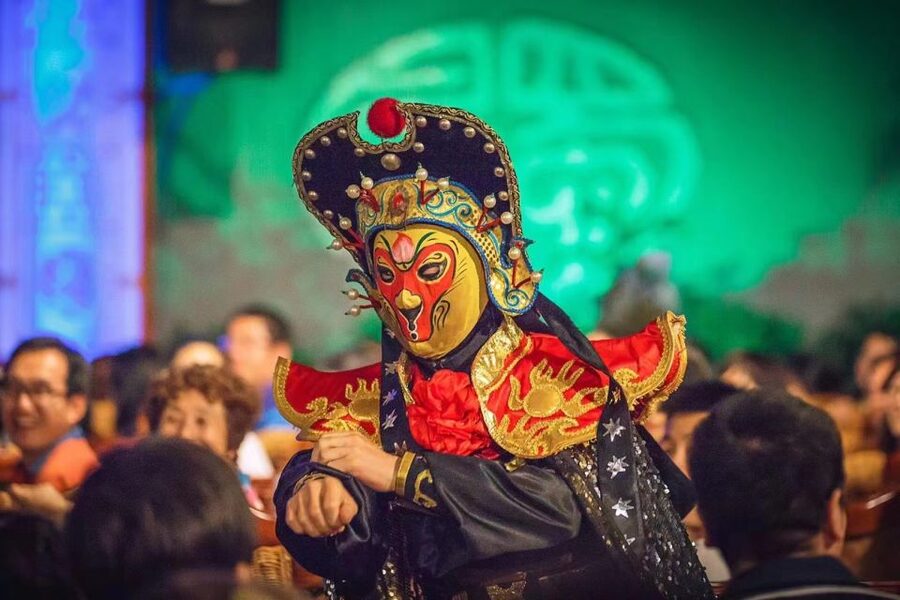 Chengdu: Sichuan Opera Shu Feng Yan Yun Evening Show Ticket - Choosing between the 6:00 and 8:00 p.m. shows