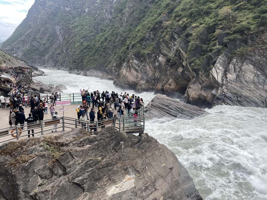 China Shangri-La Tiger Leaping Gorge : A Canyon Adventure - My call: book it for the gorge, not the extras