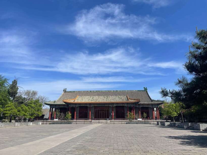 Chinese Kungfu class in old temple beside Forbidden Ci - Why the practical self-defense section matters