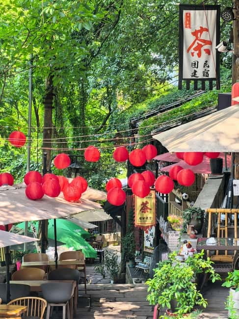 Chongqing: Historical Blocks, Temple, and Mountain Tour - Who should book this four-hour outing?