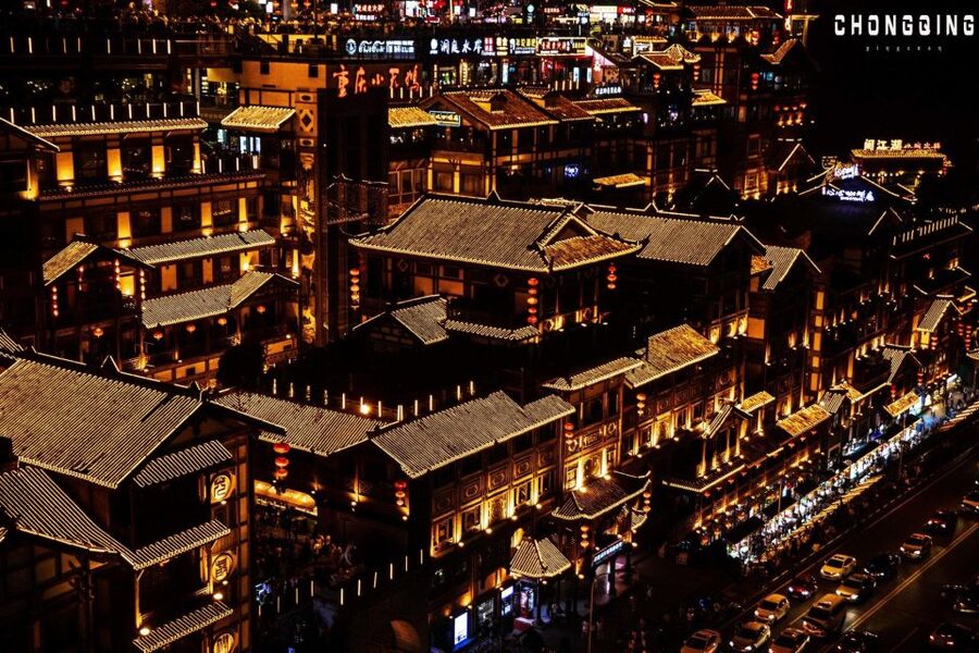 Chongqing: Illuminated Night Tour with Cruise or Hot Pot - Who should book this private evening