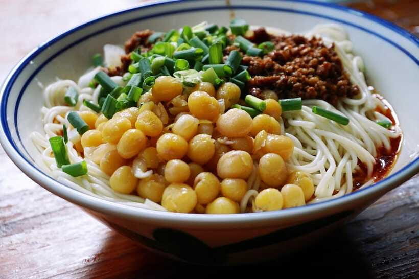 Chongqing: Local Flavors Food Tour - Who should book this Chongqing food tour