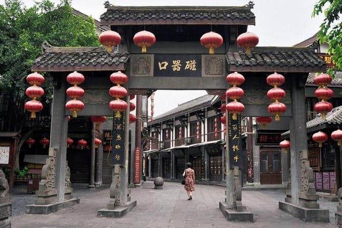 Chongqing Local Food Tour Adventure - Who should book this experience