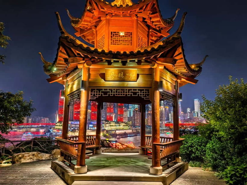 Chongqing: Magic Night View and Secret Viewing Spots Tour - A metro ride that becomes part of the evening