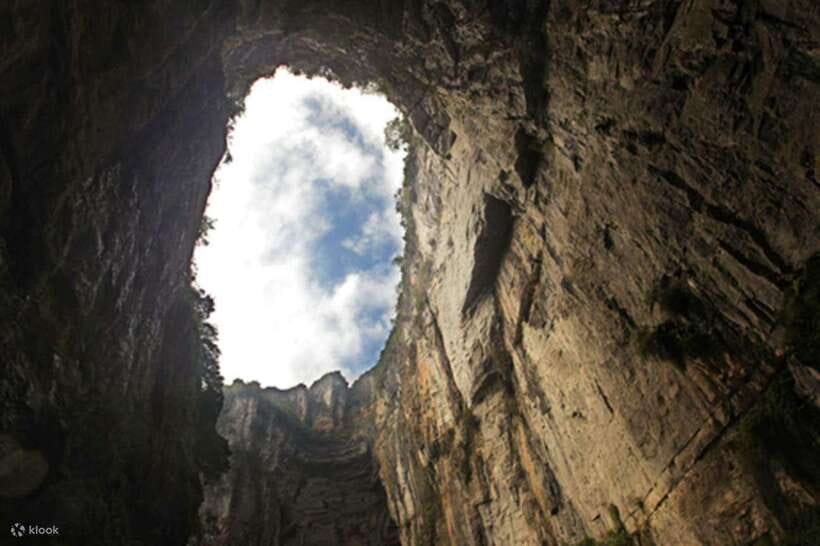 Chongqing:One-day Wulong HikeTrip(GeoPark+Fairy Mt)car incld - Lunch at a local restaurant