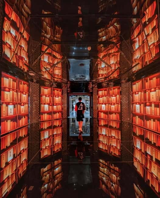 Chongqing: Surreal Urban, Ancient Town, and Secret Viewpoint - Ciqikou Ancient Town, where the old port still feels active