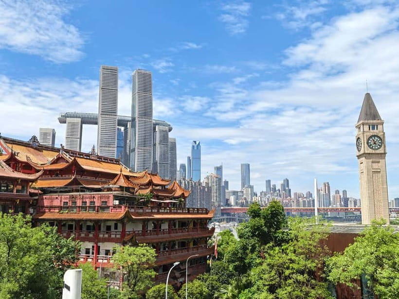 Chongqing: Trendy Spots, Cableway & Ferry Private Tour - Key points at a glance