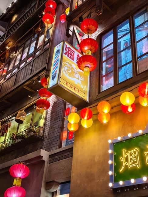 Chongqing: Trendy Spots, Cableway & Ferry Private Tour - Daijia Lane, Kuixinglou, and Chongqing’s strange sense of level