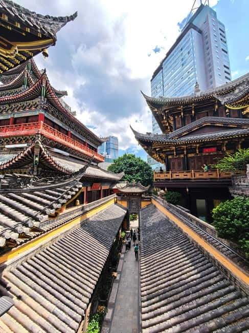 Chongqing: Trendy Spots, Cableway & Ferry Private Tour - Starting underground, then meeting old Chongqing