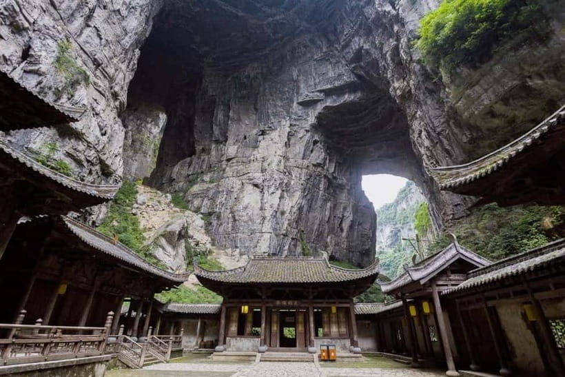 Chongqing: Wulong 2 Spots All-inclusive Luxury Private Trip - Key points to know before booking