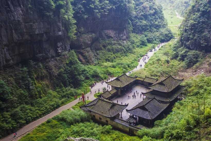 Chongqing: Wulong 2 Spots All-inclusive Luxury Private Trip - What the price includes, and what it means for value