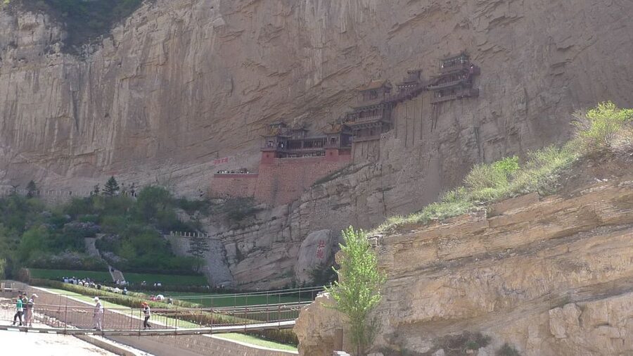 Datong: Temples and Grottoes day tour with tickets options - Key points at a glance
