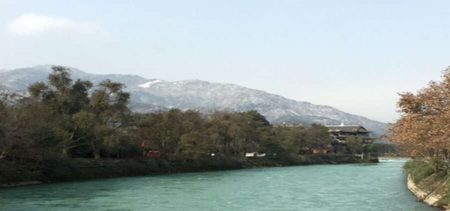 Dujiangyan panda base and irrigation system park day tour - 1:00 to 4:30, seeing the Dujiangyan irrigation system