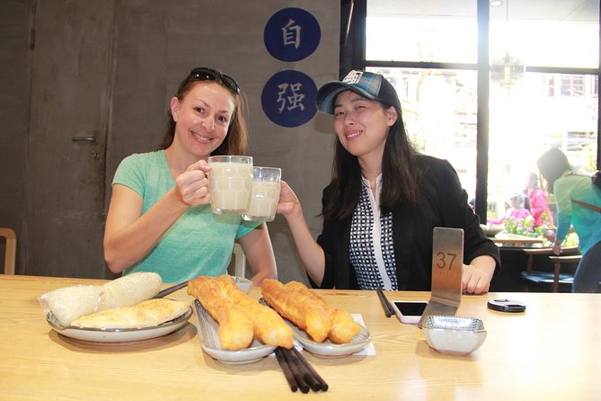 Flexible Private Shanghai Layover Tour - Airport pickup takes the hard work out of a short stopover