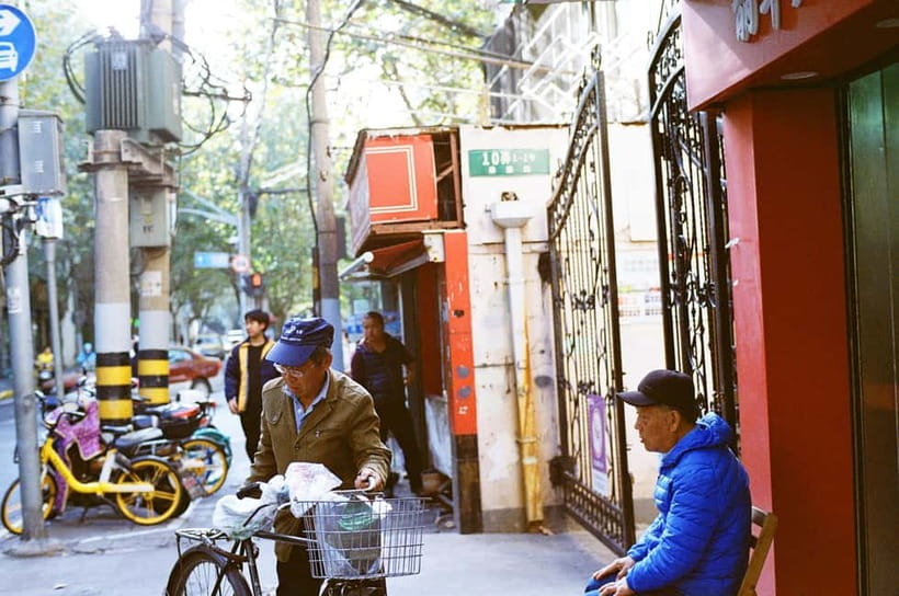 French Concession Walking Tour with Real Local - Middle Huaihai Road and the changing city