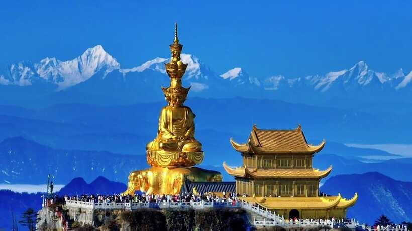 From Chengdu: Mount Emei Day Trip with Golden Summit Visit - Seeing the 48-meter Golden Buddha