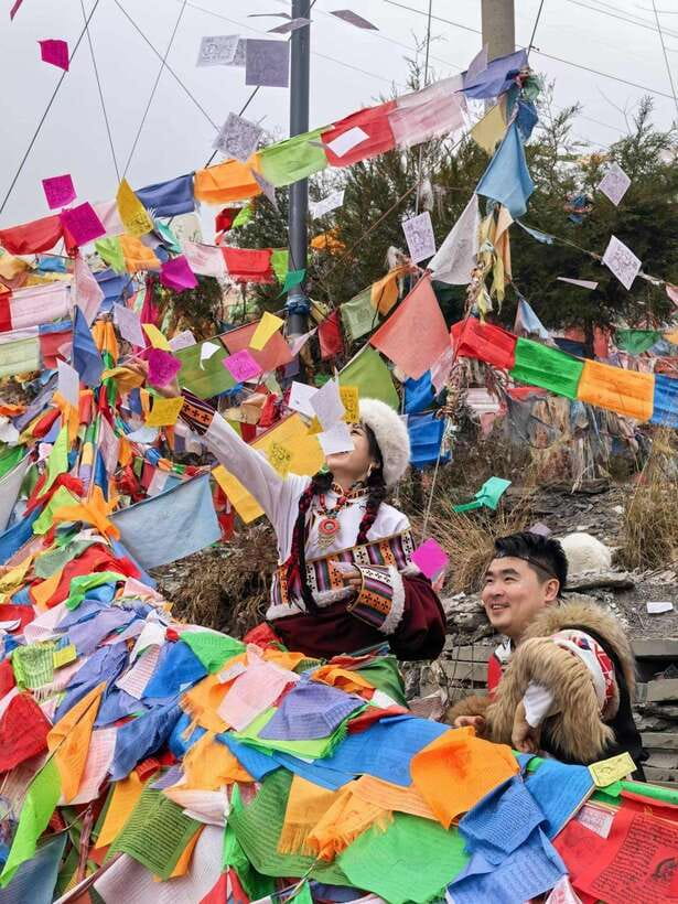 From Chengdu: Tibetan Village Live as a Tibetan Day Tour - Who should choose this experience?