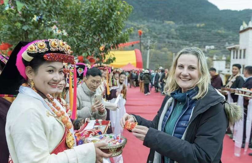 From Chengdu: Tibetan Village Live as a Tibetan Day Tour - Is $159, plus transport, good value?