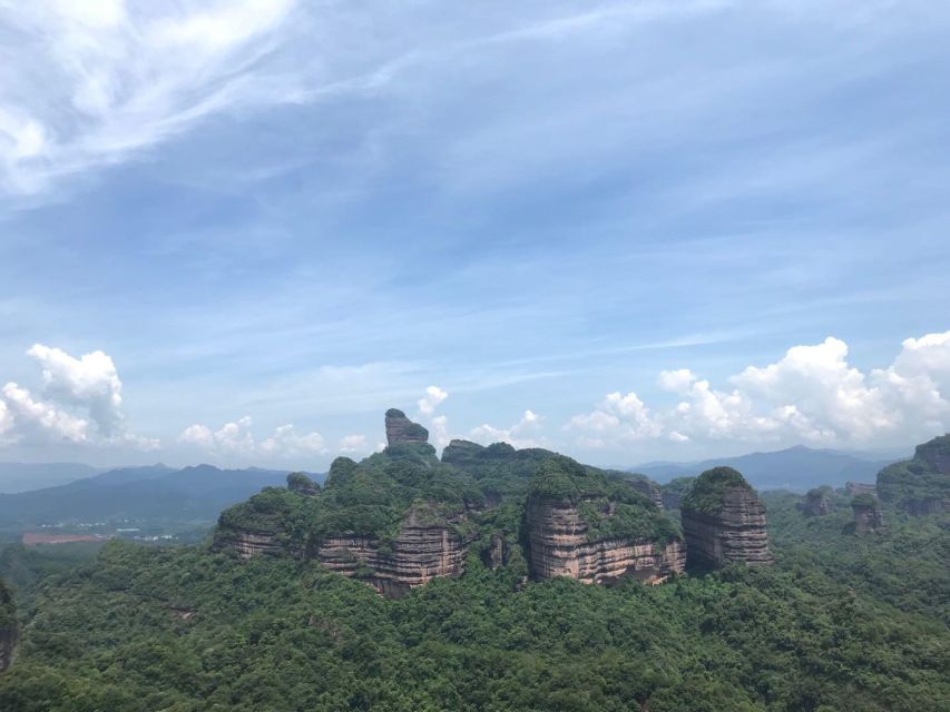 From Guangzhou: Mount Danxia and Nanhua Temple Full-Day - A close look at the day’s pacing