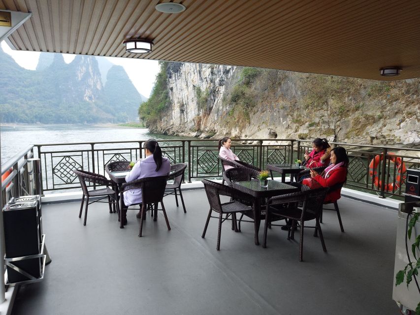 From Guilin: 4 Star Luxury Li River Cruise with Buffet Lunch - Buffet lunch while the river keeps moving