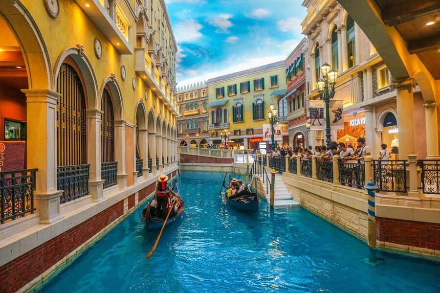 From Hong Kong: Macau Day Tour with R/T Ferry, Lunch, Pickup - Morning pickup and the one-hour ferry crossing