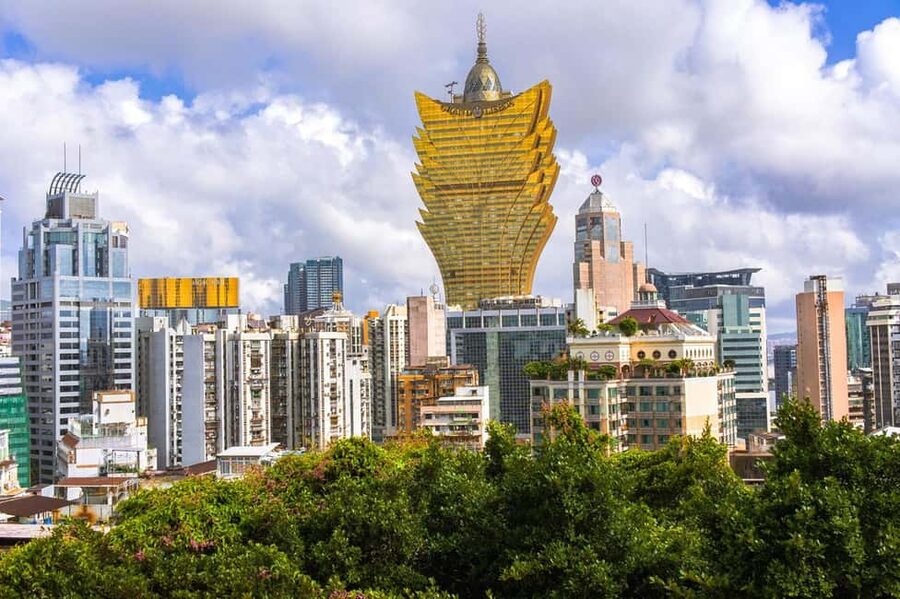 From Hong Kong: Macau Day Tour with R/T Ferry, Lunch, Pickup - Monte Fort for old cannons and city views