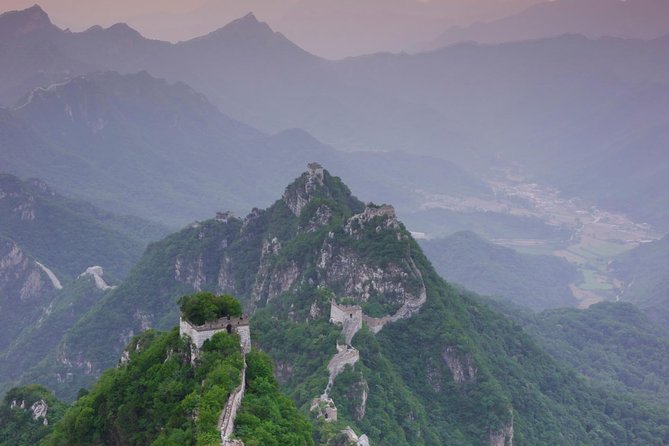 Great Wall of China at Mutianyu Full-Day Tour Including Lunch from Beijing - Why Mutianyu is the better Great Wall setting for many people