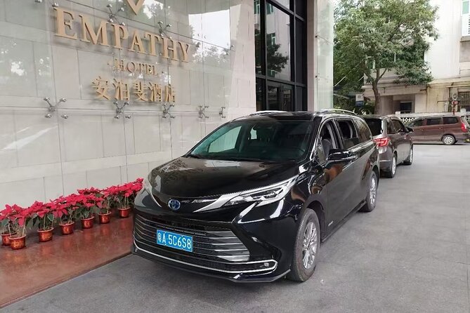 Guangzhou Baiyun Airport Guangzhou Hotels:Private with Meet & Great Service - What kind of car should you expect?