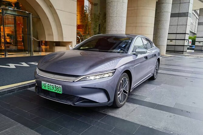 Guangzhou Baiyun Airport Guangzhou Hotels:Private with Meet & Great Service - The walk to the parking garage