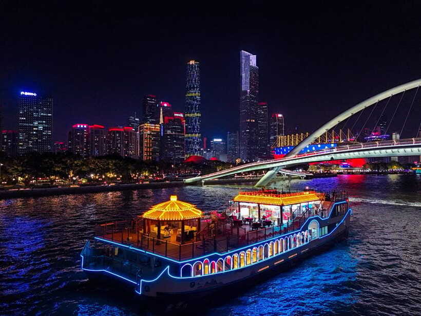 Guangzhou: Roundtrip Cruise Night View from Canton Tower - The small drawbacks to keep in mind