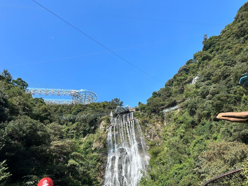 Guangzhou to Gulong Canyon and Cave Fairland PRI Day Tour - Lunch and the road to Yingxi Peak Corridor
