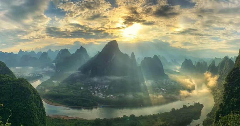 Guilin: 1-Day Cave, Xianggong Hill, Bamboo Boat & Show - Key points to know before booking