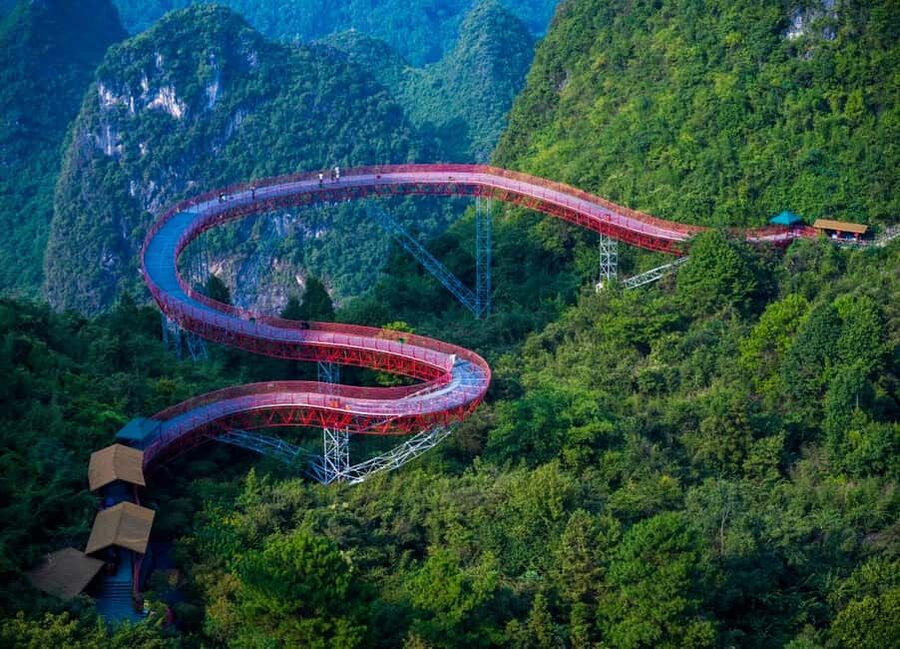 Guilin: Cave, Yulong Rafting, Glass-bottomed skywalk & Show - Reed Flute Cave and its colored stone chambers