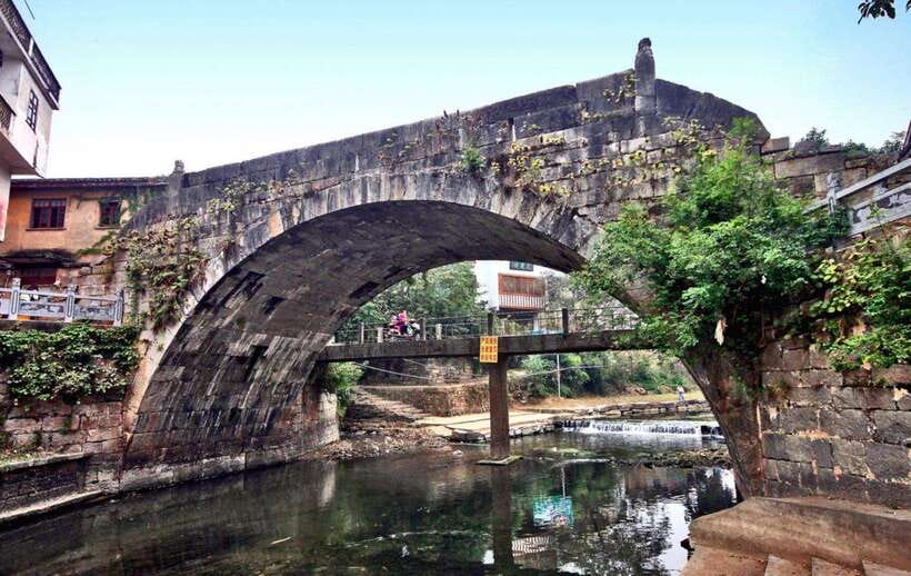Guilin: Elephant Trunk Hill, Reed Flute Cave & Daxu Old Town - Who should book this six-hour route?