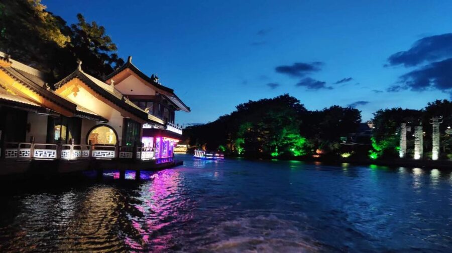 Guilin: Four Lakes Night Cruise with Round-trip Transfer - Comfort, timing, and who should skip it