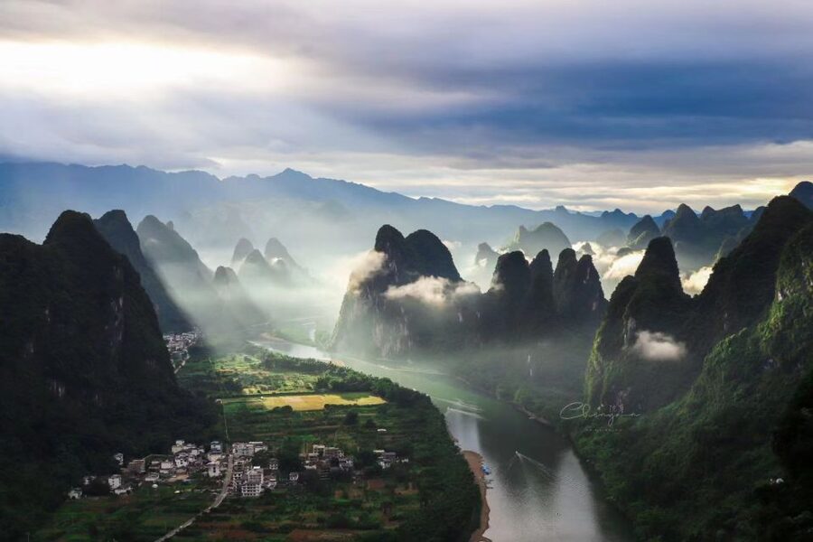 Guilin: Li River Cruise with Buffalo and Tour of Yangshuo - The return to Guilin and the choice to stay in Yangshuo