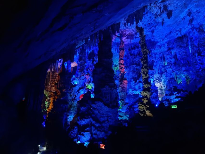 Guilin: Private Full-Day City Tour with Fubo Hill - Reed Flute Cave and its colored formations