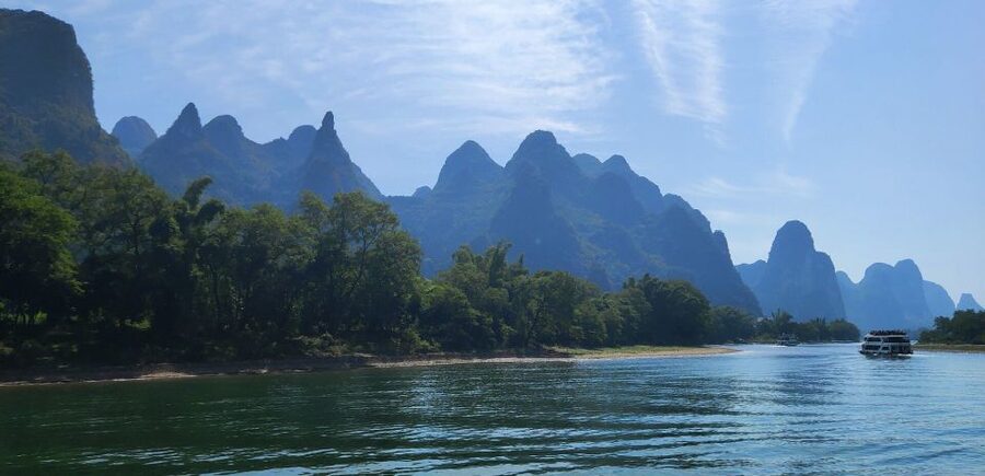 Guilin: Private Full-Day Li River Cruise and Liusanjie Show - Who should book this Guilin day tour?
