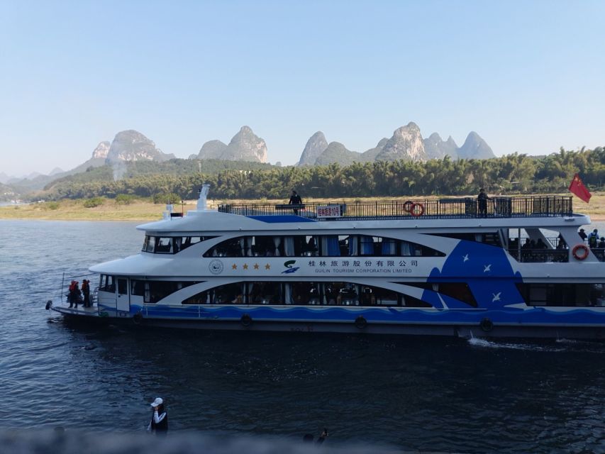 Guilin: Private Full-Day Li River Cruise and Liusanjie Show - A private vehicle and guide from Guilin