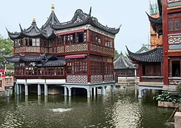 Half-Day Bike Tour of Shanghai Old Town with Food Tasting - Why Shanghai Old Town works so well by bicycle