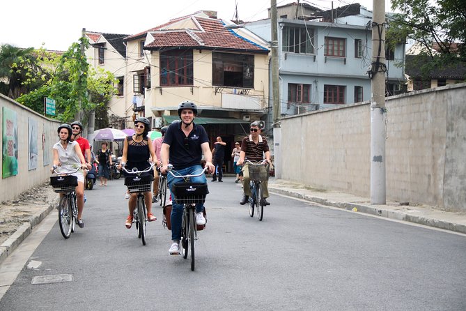 Half-Day Bike Tour of Shanghai Old Town with Food Tasting - Coffee, bicycles, and a clear start at Culture Shock Tours